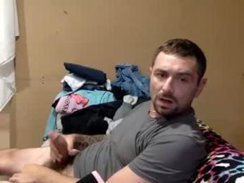 daddydic120402 — 在 chaturbate 直播的网络摄像头模特