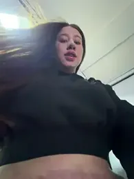 roouse — 在 stripchat 直播的网络摄像头模特