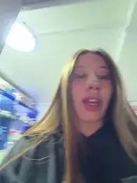 roouse — 在 stripchat 直播的网络摄像头模特