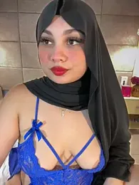 _anjum_ — 在 stripchat 直播的网络摄像头模特