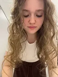 RussianWoman — 在 stripchat 直播的网络摄像头模特