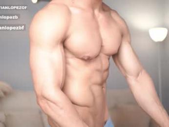 _cristianlopez — 在 chaturbate 直播的网络摄像头模特