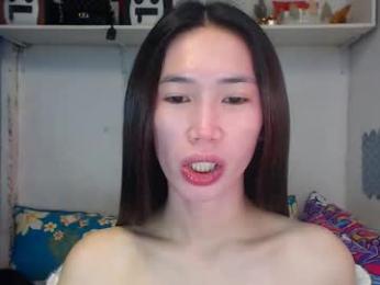asianqt19 — 在 chaturbate 直播的网络摄像头模特