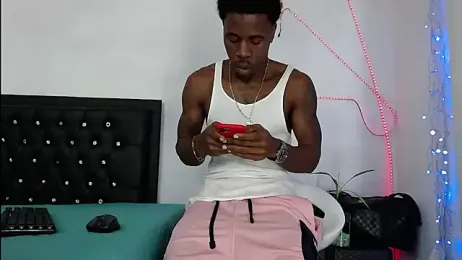 Damian_hart_24CM — 在 stripchat 直播的网络摄像头模特