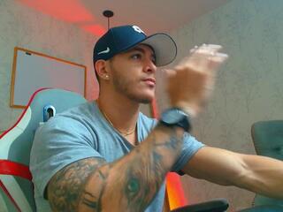 Alan Thompson — flirt4free