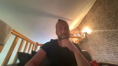 MrLox33 — Cam4 stream photo (Apr 2026)