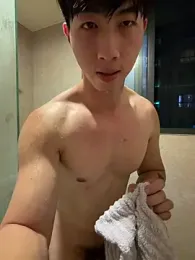 Ace_Min32100 — 在 stripchat 直播的网络摄像头模特