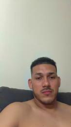 FernandoGarcya — 在 cam4 直播的网络摄像头模特