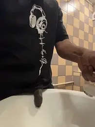 bhagihero — Stripchat stream photo (Feb 2026)