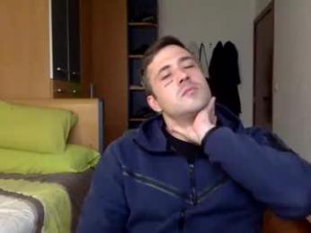 bbnamelezz — 在 chaturbate 直播的网络摄像头模特