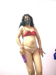 Priyaji7575 — Stripchat stream photo (Mar 2026)