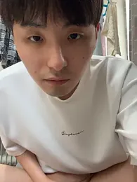 yutaro0211 — Stripchat stream photo (May 2026)
