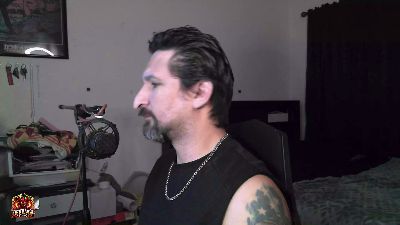TheDevilPup75 — 在 cam4 直播的网络摄像头模特