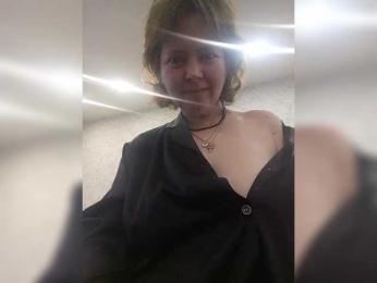 SvettevS — 在 bongacams 直播的网络摄像头模特