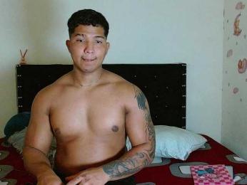 latihotlove — 在 bongacams 直播的网络摄像头模特