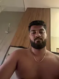 shrreyyyy — Stripchat stream photo (Mar 2026)