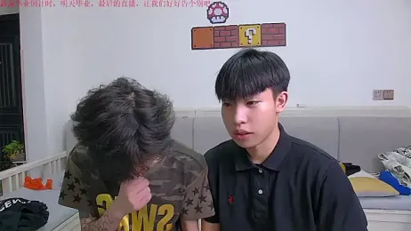 Chili-001 — 在 stripchat 直播的网络摄像头模特