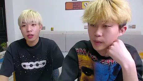 Chili-001 — 在 stripchat 直播的网络摄像头模特