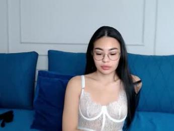 little_v1rgin_angel — Chaturbate stream photo (Mar 2026)