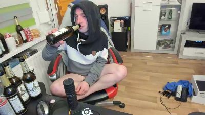 tonibiteen21 — Cam4 stream photo (Sep 2026)