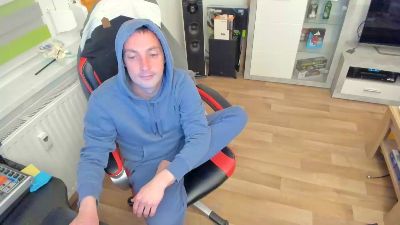 tonibiteen21 — 在 cam4 直播的网络摄像头模特