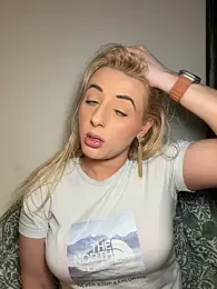 Strongqueen — Stripchat stream photo (Mar 2026)