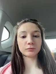 hiding-mila — Stripchat stream photo (May 2026)