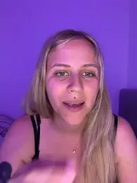 lunawolf21 — Stripchat stream photo (Jun 2026)