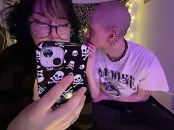 emolove — Stripchat stream photo (Mar 2026)
