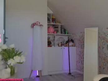 brilliantvictoria — 在 chaturbate 直播的网络摄像头模特