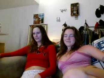 lilbongo123 — 在 chaturbate 直播的网络摄像头模特