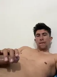 Luis-avatar — Stripchat stream photo (Apr 2026)