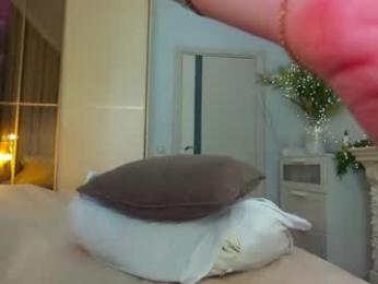 oh_julie — Chaturbate stream photo (Apr 2026)