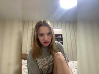 polinyshka — Bongacams stream photo (Oct 2024)