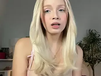 Im_YourDream_Barbie — 在 stripchat 直播的网络摄像头模特