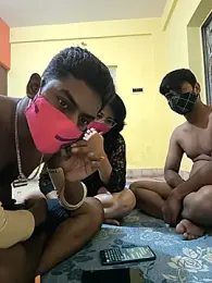 REALFAMILYSHOW — Stripchat stream photo (Jul 2025)