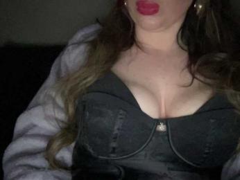 Djelina940 — 在 bongacams 直播的网络摄像头模特