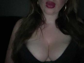 Djelina940 — 在 bongacams 直播的网络摄像头模特