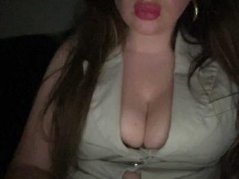 Djelina940 — 在 bongacams 直播的网络摄像头模特