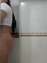 amomentofpassion_1 — Stripchat stream photo (Mar 2026)