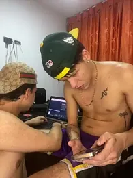 Yoskingg_moisest — 在 stripchat 直播的网络摄像头模特