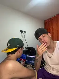 Yoskingg_moisest — Stripchat stream photo (Aug 2026)