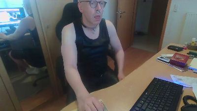 Piercing888 — Cam4 stream photo (Apr 2026)