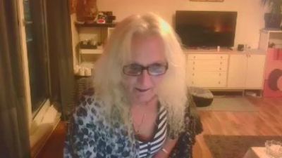 LolaRent66 — Cam4 stream photo (Aug 2025)