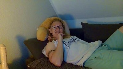 RoteZora85 — Cam4 stream photo (Jun 2026)