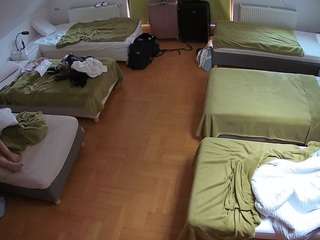 voyeurcam-julmodels-bed-6 — Camsoda stream photo (Aug 2026)