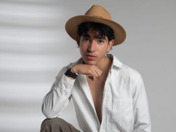 RickFlame — 在 livejasmin 直播的网络摄像头模特