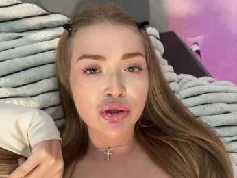 MILEDIUM — 在 bongacams 直播的网络摄像头模特