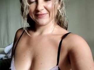 lesly-lovegood — 在 camsoda 直播的网络摄像头模特