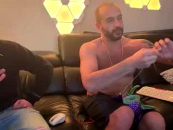 flyerstud_mtl — Chaturbate stream photo (Apr 2026)